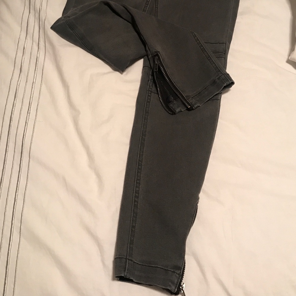 Gray Versona Jeans m, zipper ankle